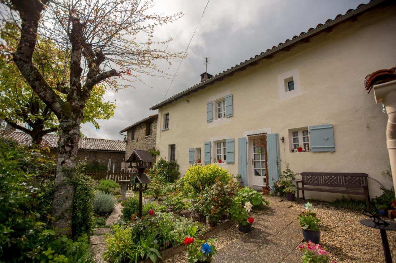 La Maison Des Fleurs Montembœuf Exteriér fotografie