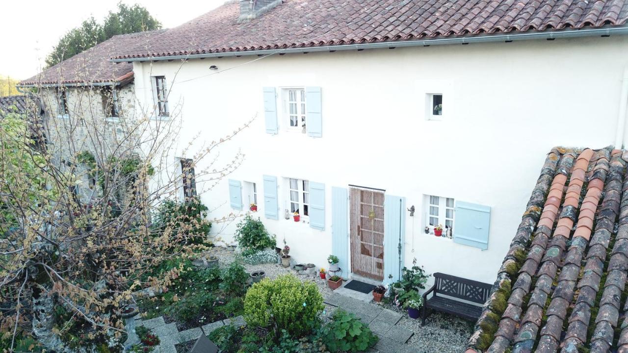 La Maison Des Fleurs Montembœuf Exteriér fotografie
