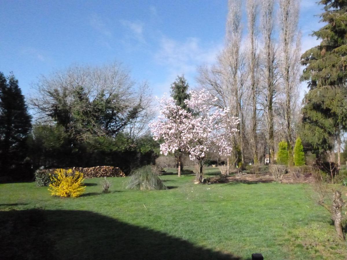 La Maison Des Fleurs Montembœuf Exteriér fotografie