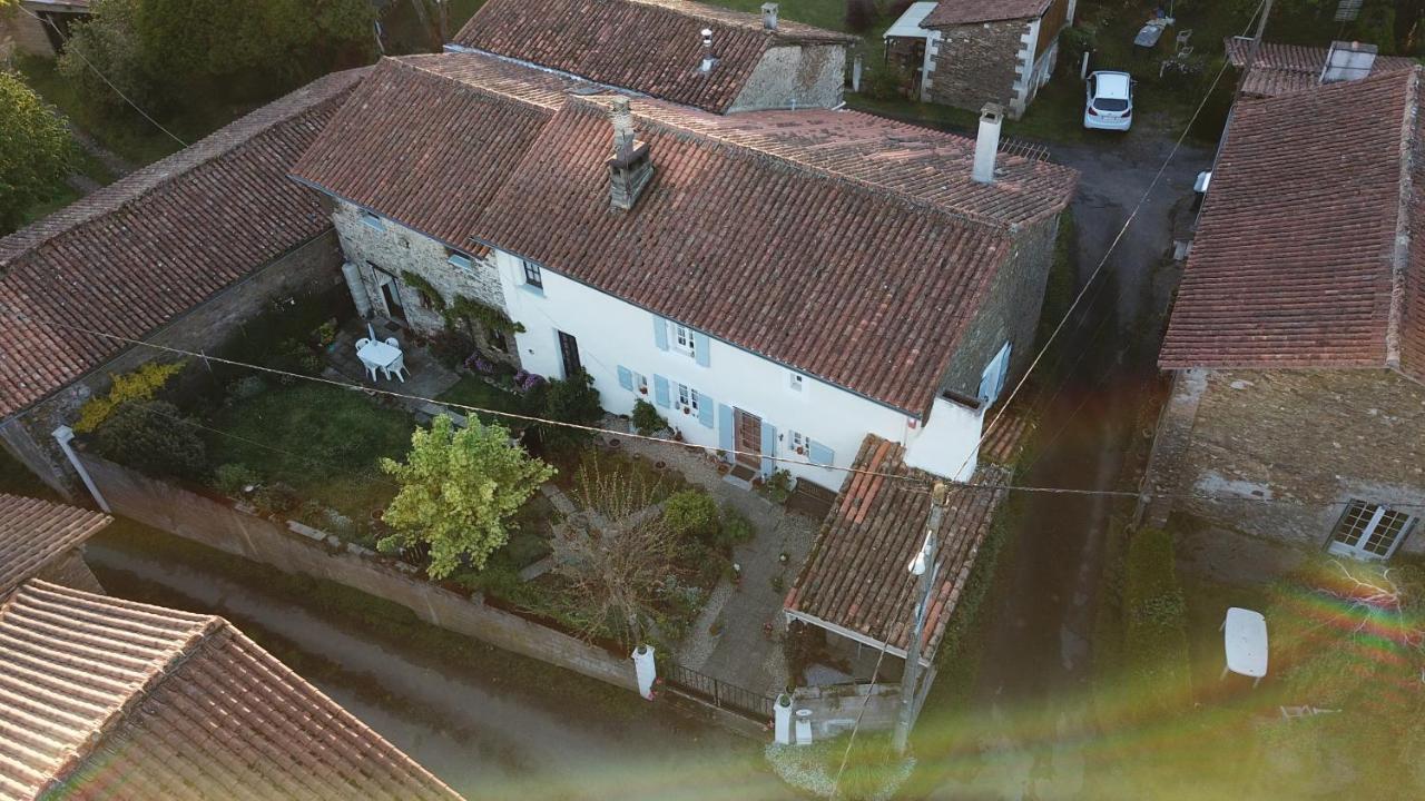 La Maison Des Fleurs Montembœuf Exteriér fotografie